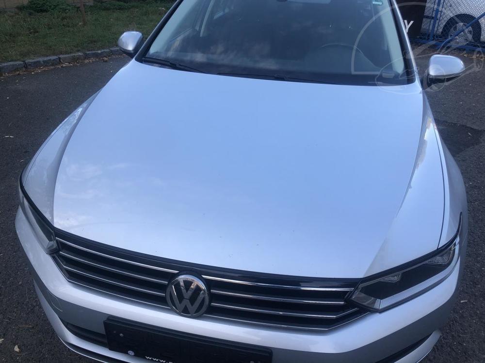 Volkswagen Passat 2,0TDi Variant ACC velmi pkn