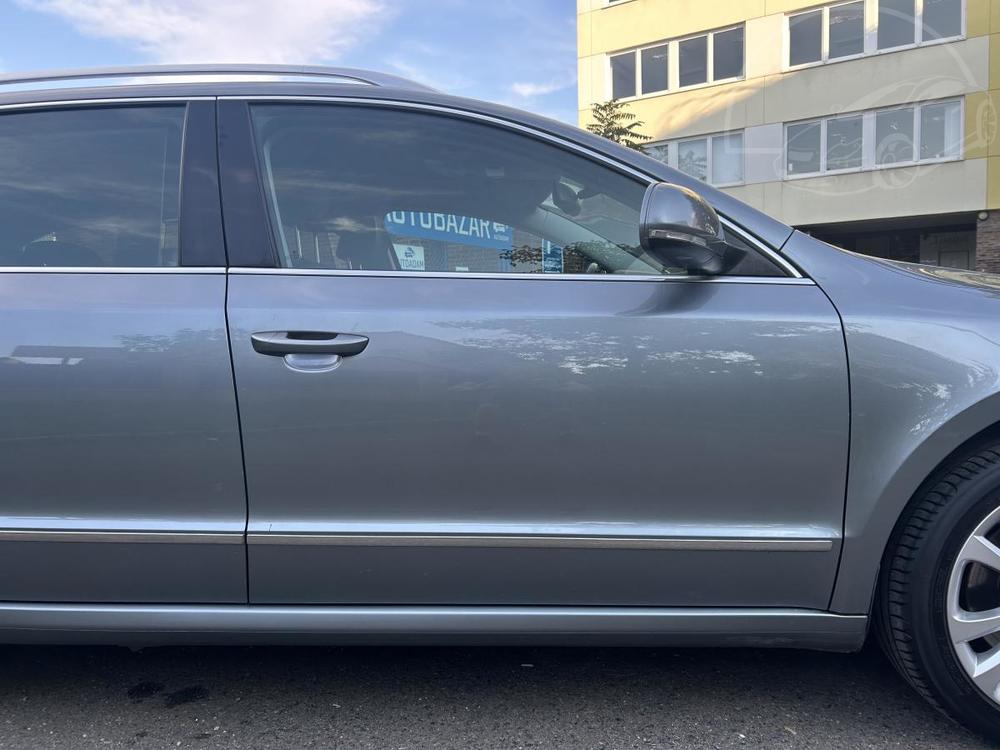 koda Superb 2,0TDi DSG combi bohat vbava