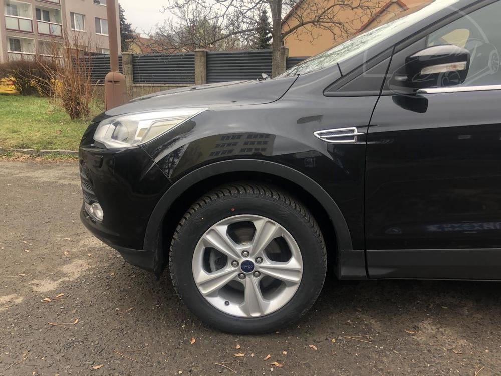 Ford Kuga 1,5 110kW 1.majitel pkn stav