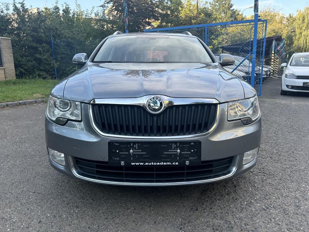 koda Superb 2,0TDi DSG combi bohat vbava