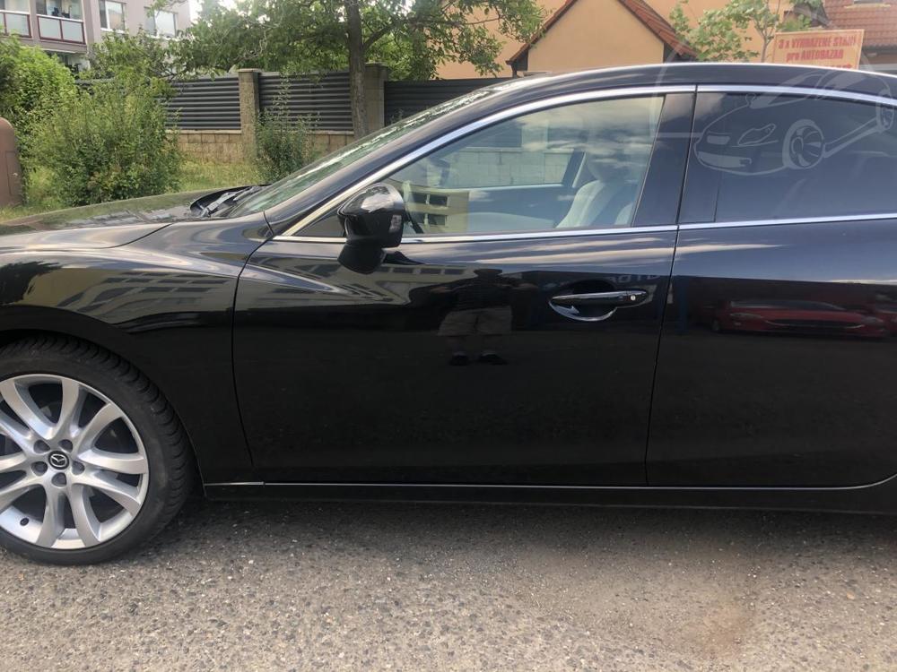 Mazda 6 2,2SkyActiv-D NAVi ke kamera