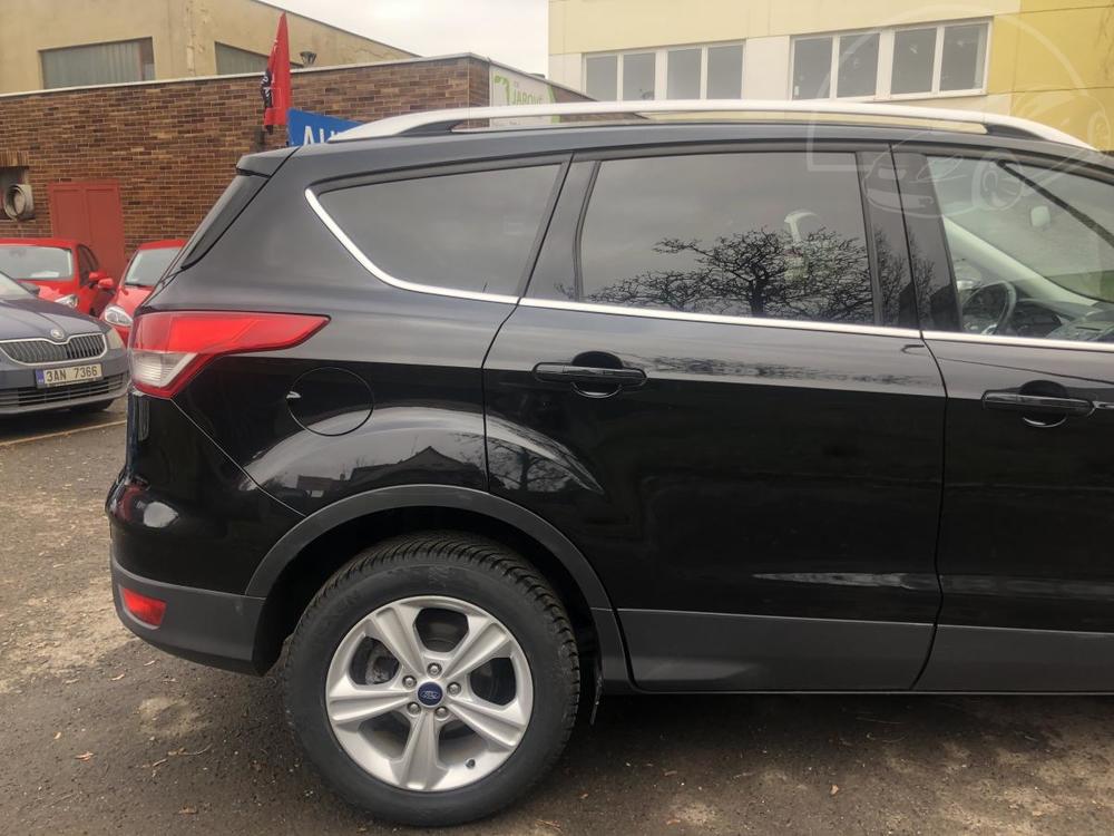 Ford Kuga 1,5 110kW 1.majitel pkn stav