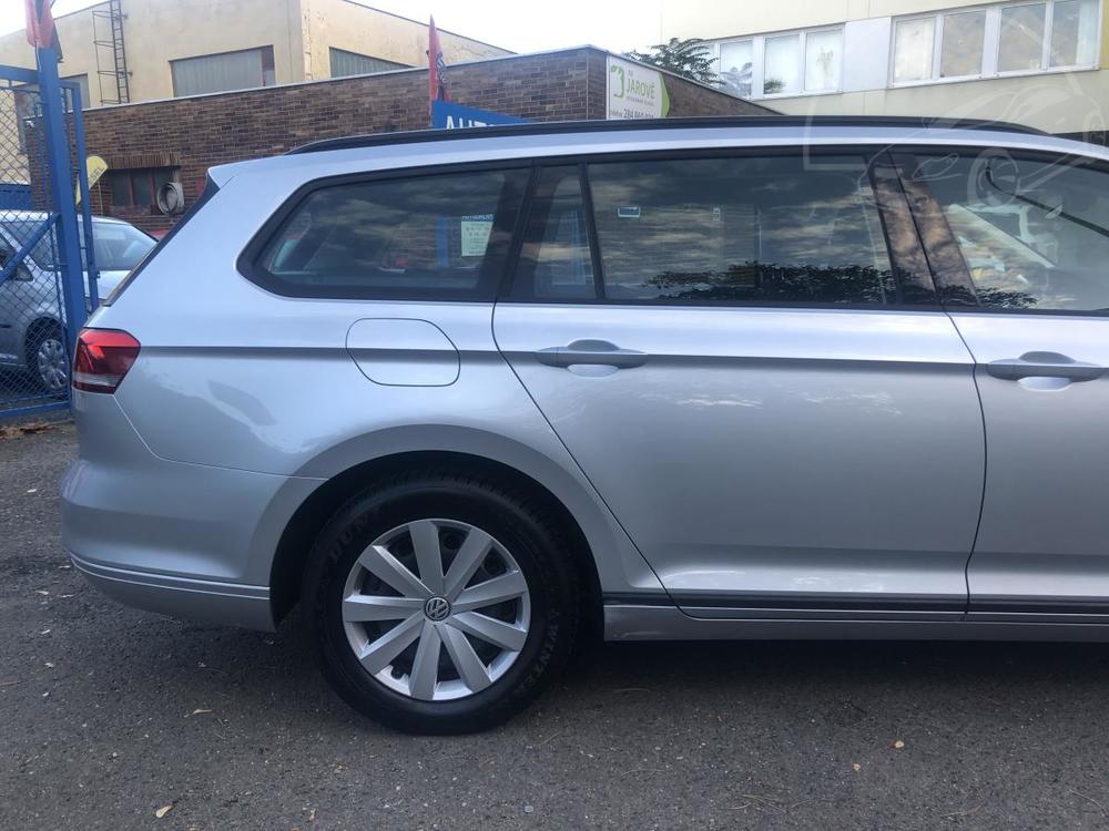 Volkswagen Passat 2,0TDi Variant ACC velmi pkn