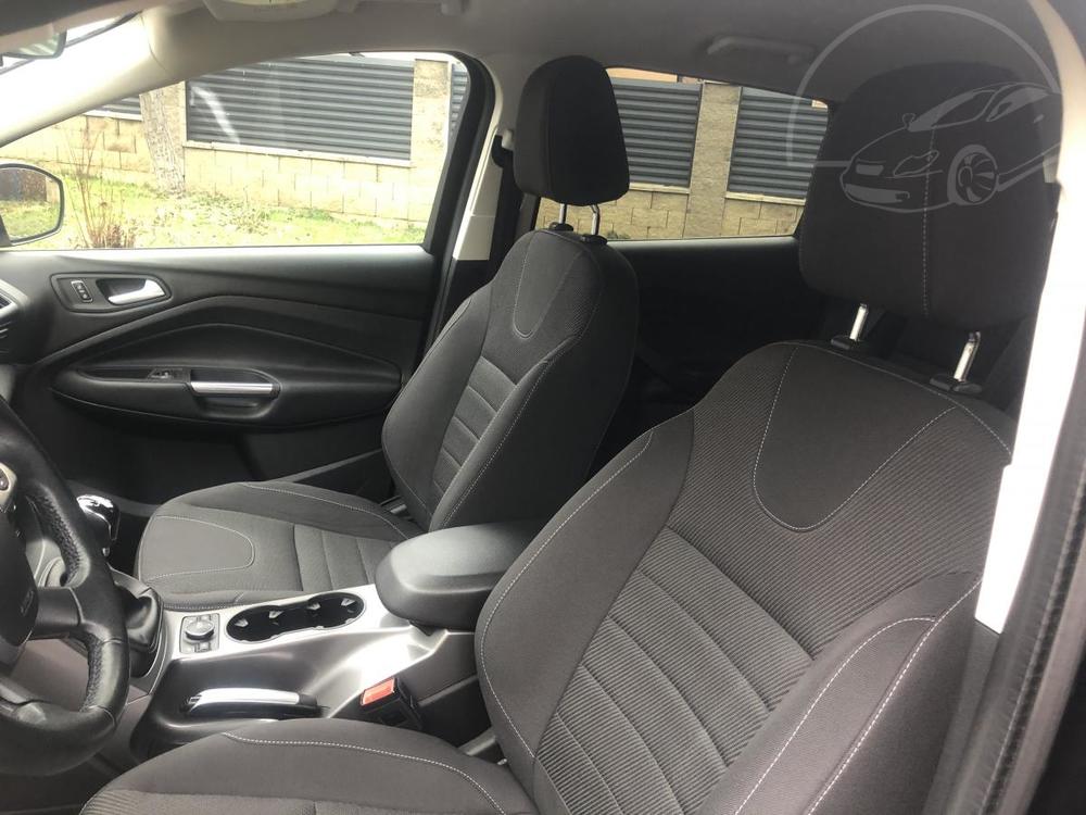 Ford Kuga 1,5 110kW 1.majitel pkn stav