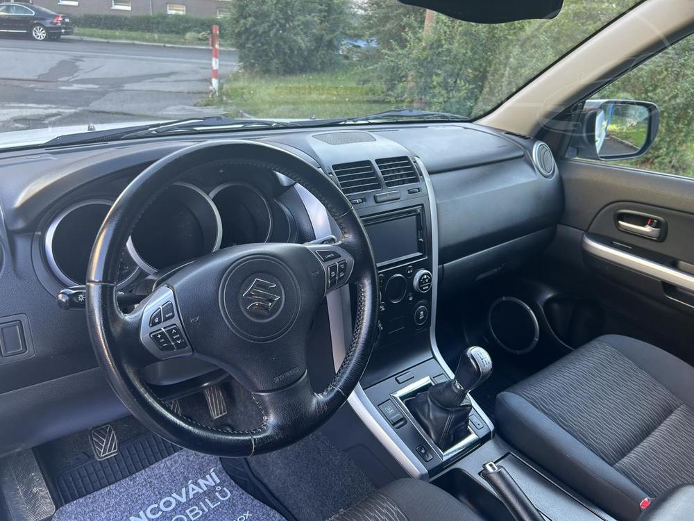 Suzuki Grand Vitara 1,9DDiS 1. majitel pkn stav!