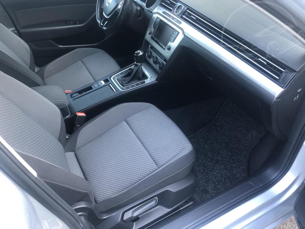 Volkswagen Passat 2,0TDi Variant ACC velmi pkn