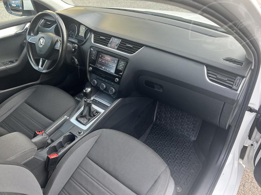 koda Octavia 1,4TSi combi CNG rezervace