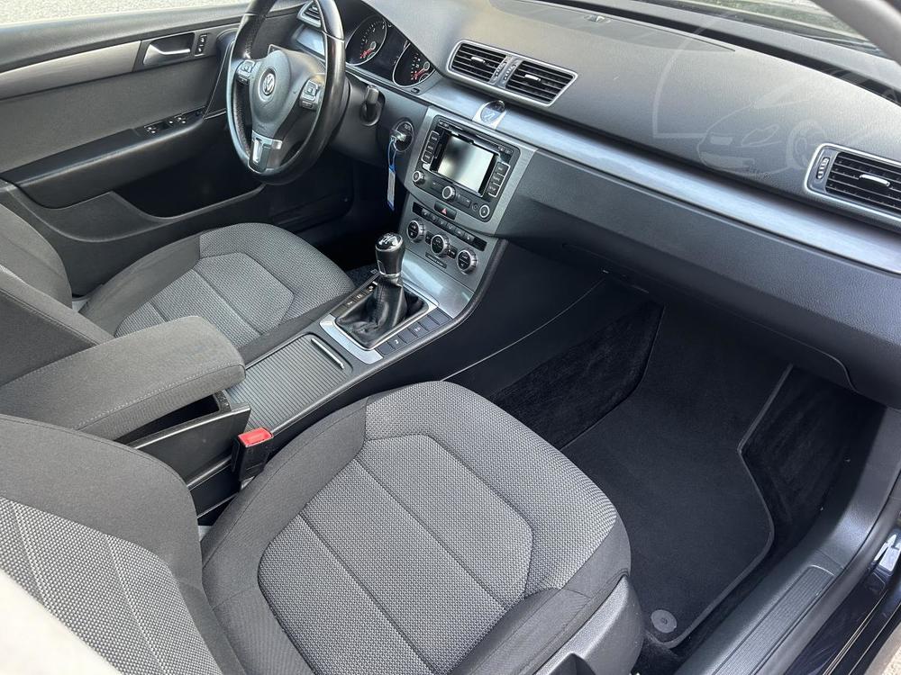 Volkswagen Passat 2,0TDi Comfortline rezervace