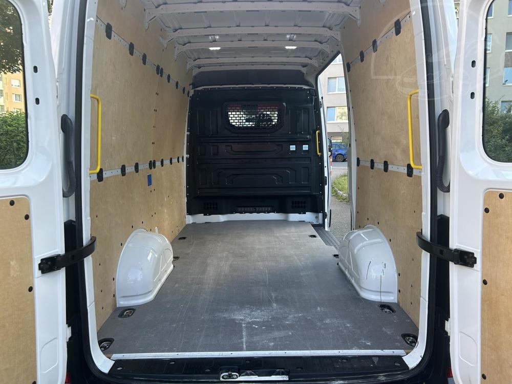 Volkswagen Crafter 35 2,0TDi 103kW Tan vhev