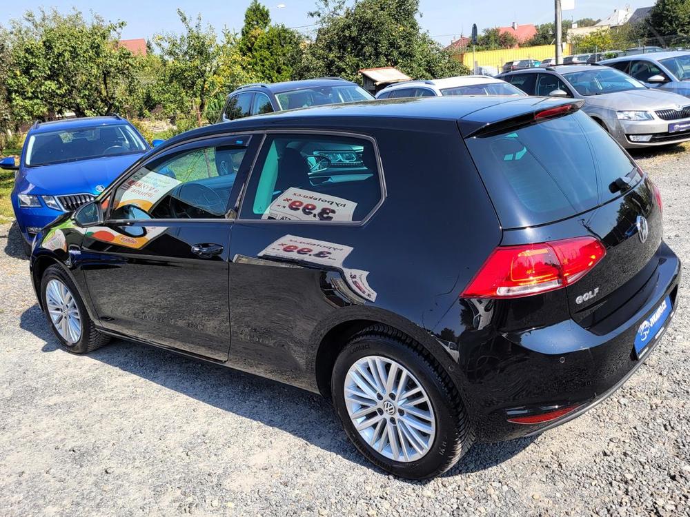 Volkswagen Golf 1.2TSI BOHAT VBAVA CUP 1Maji