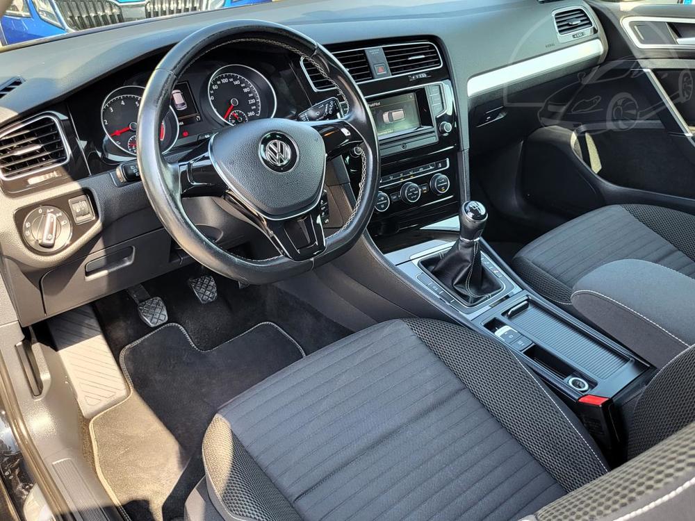 Volkswagen Golf 1.2TSI BOHAT VBAVA CUP 1Maji