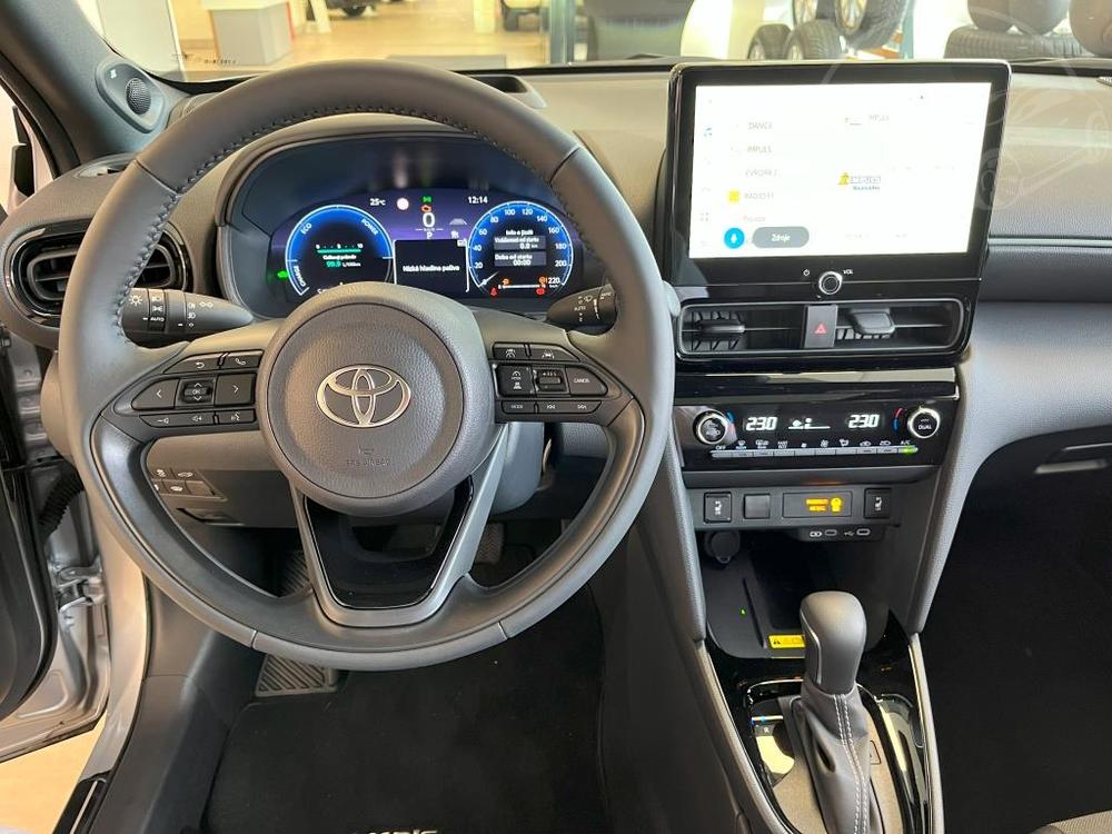 Toyota  1.5 Hybrid CVT- 1 Premiere Edi