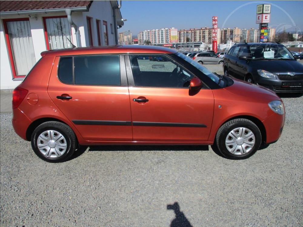 koda Fabia 1,2 i,klima serv.kniha,