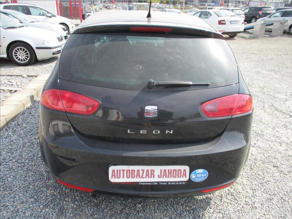 Seat Leon 1,6 TDi, NAVI, klimatizace,