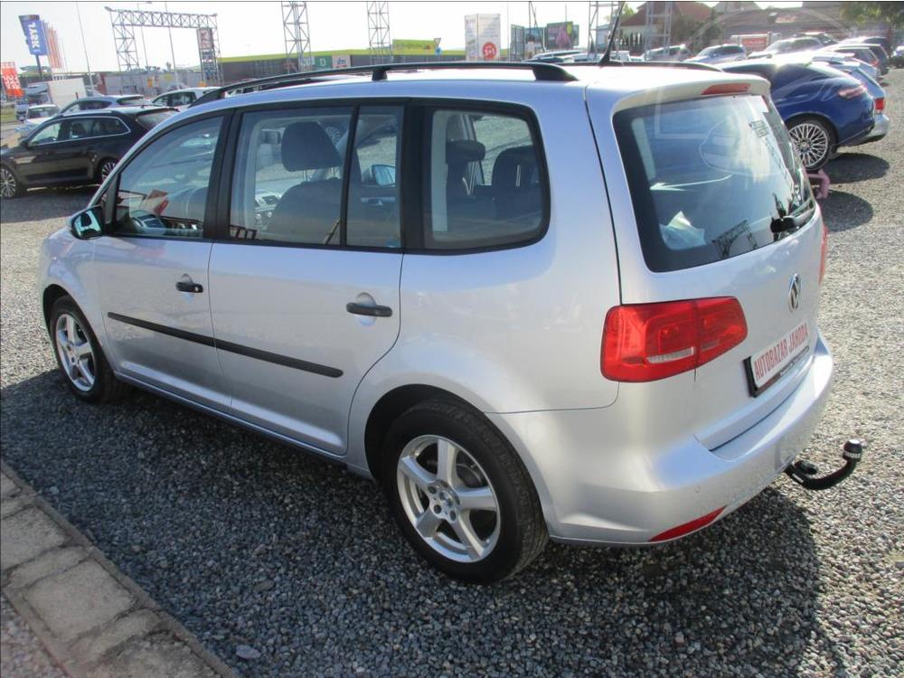 Volkswagen Touran 1,6 TDI,DSG,klima,servis,tan