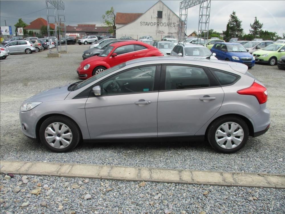 Ford Focus 1,6 i,16v klima,serv.kn.CZ