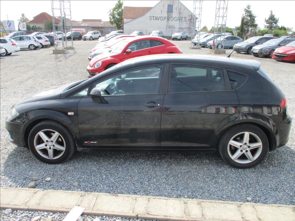 Seat Leon 1,6 TDi, NAVI, klimatizace,