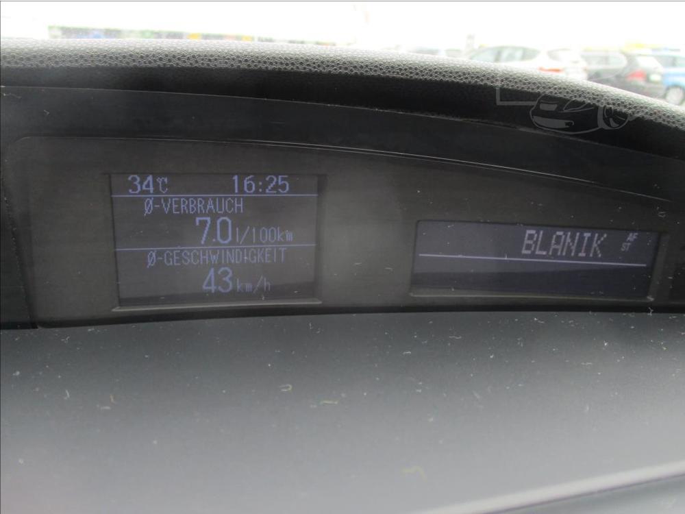 Mazda 3 1,6 MZR, klimatizace,servis,