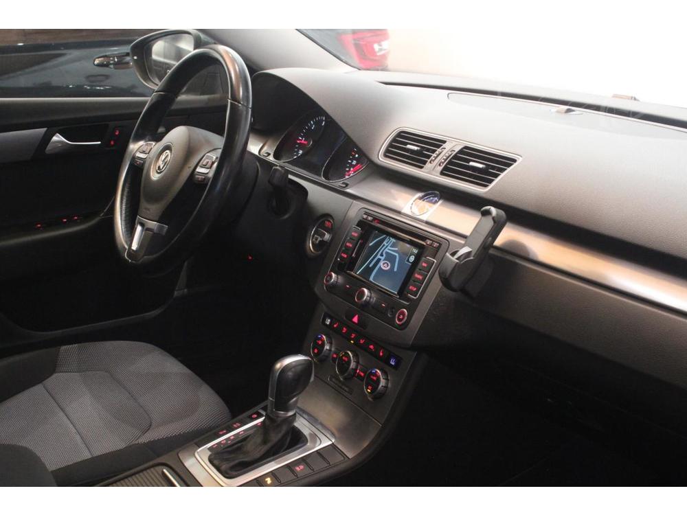 Volkswagen Passat B7 2.0TDI DSG LED NAVI