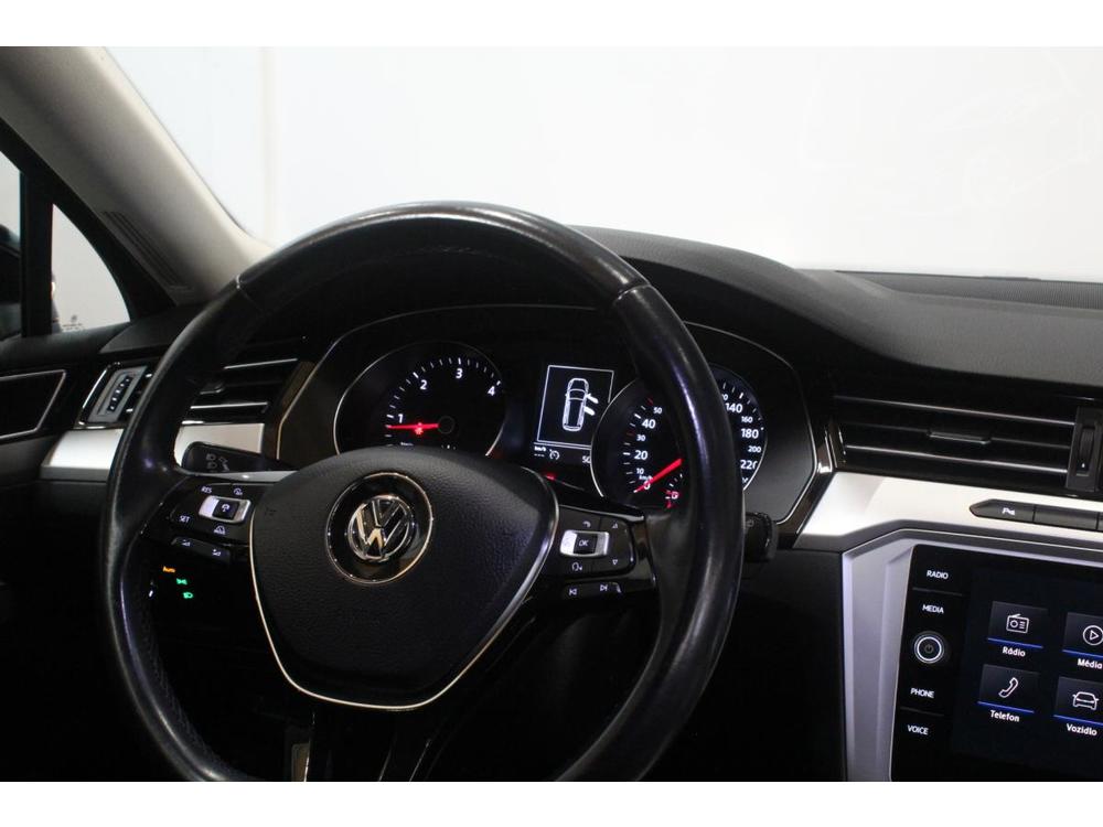 Volkswagen Passat 1.6TDI DSG Navigace Tan