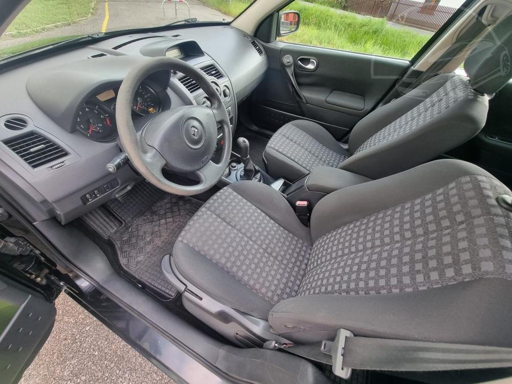 Renault Megane 1.6i 82kw kombi klima, tan