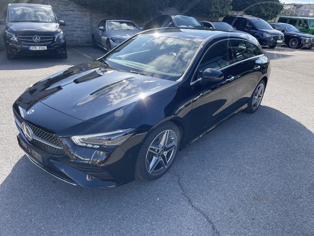 Mercedes-Benz CLA 200 Shooting Brake