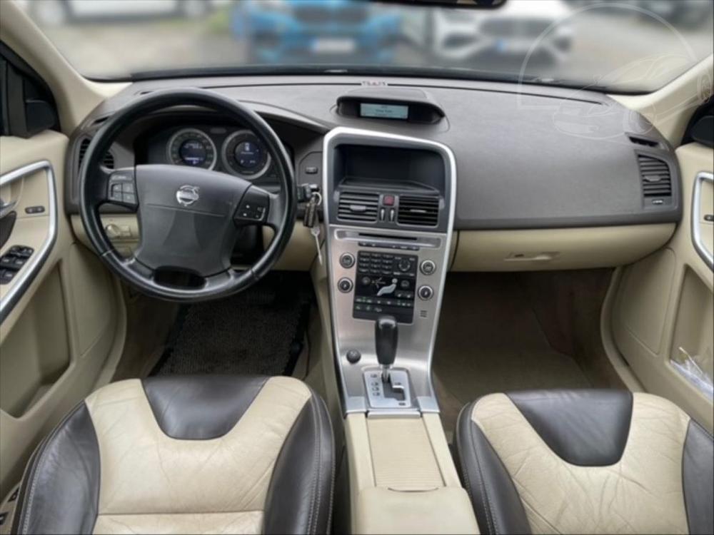 Volvo XC60 2,4 D Summum AT