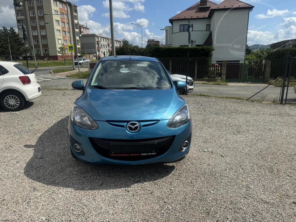 Mazda 2 1.3i, zadno