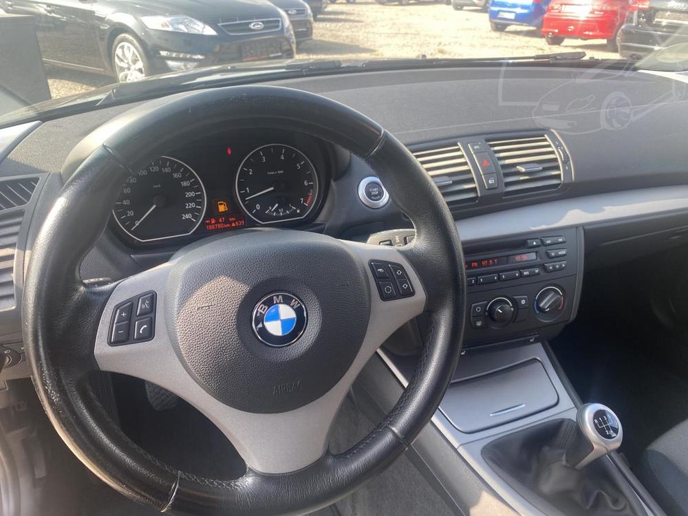 BMW 1 2.0i,rezervace