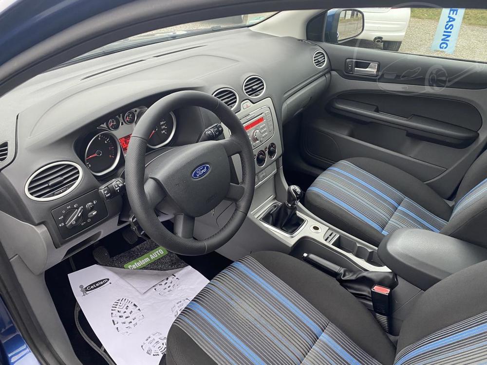 Ford Focus 1.8-16V,zadno