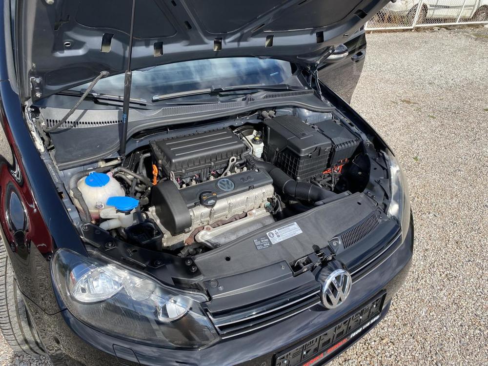 Volkswagen Golf 1.4-16V,rezervace