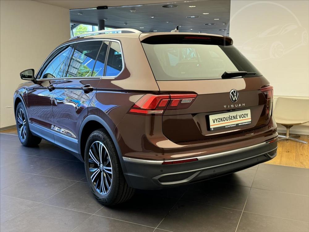 Volkswagen Tiguan 2,0 TDI 110 kW elegance, Navi