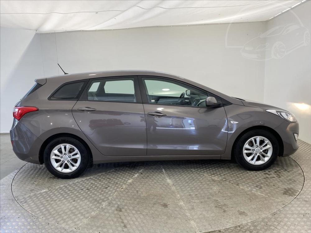 Hyundai i30 1,6 i CVVT 88kW Trikolor