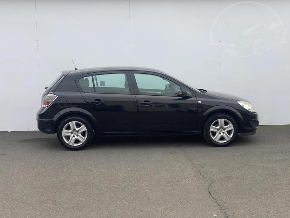 Opel Astra 1.6  85 kW manul