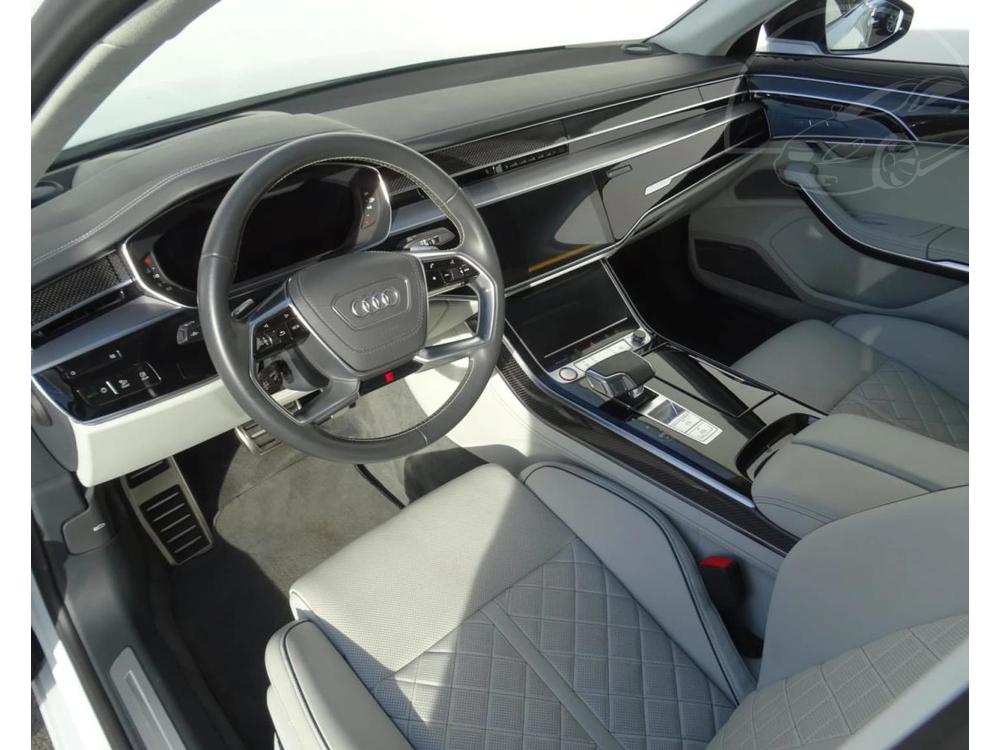 Audi S8 4.0 FSI 420 kW automat