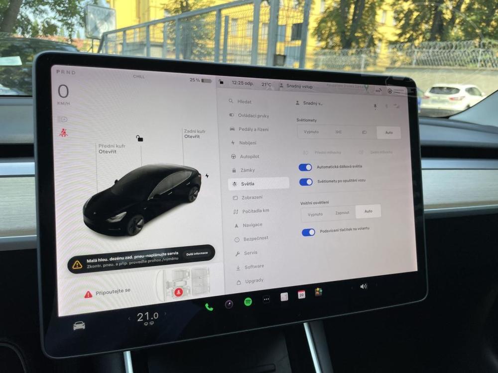 Tesla  Standart Range Plus