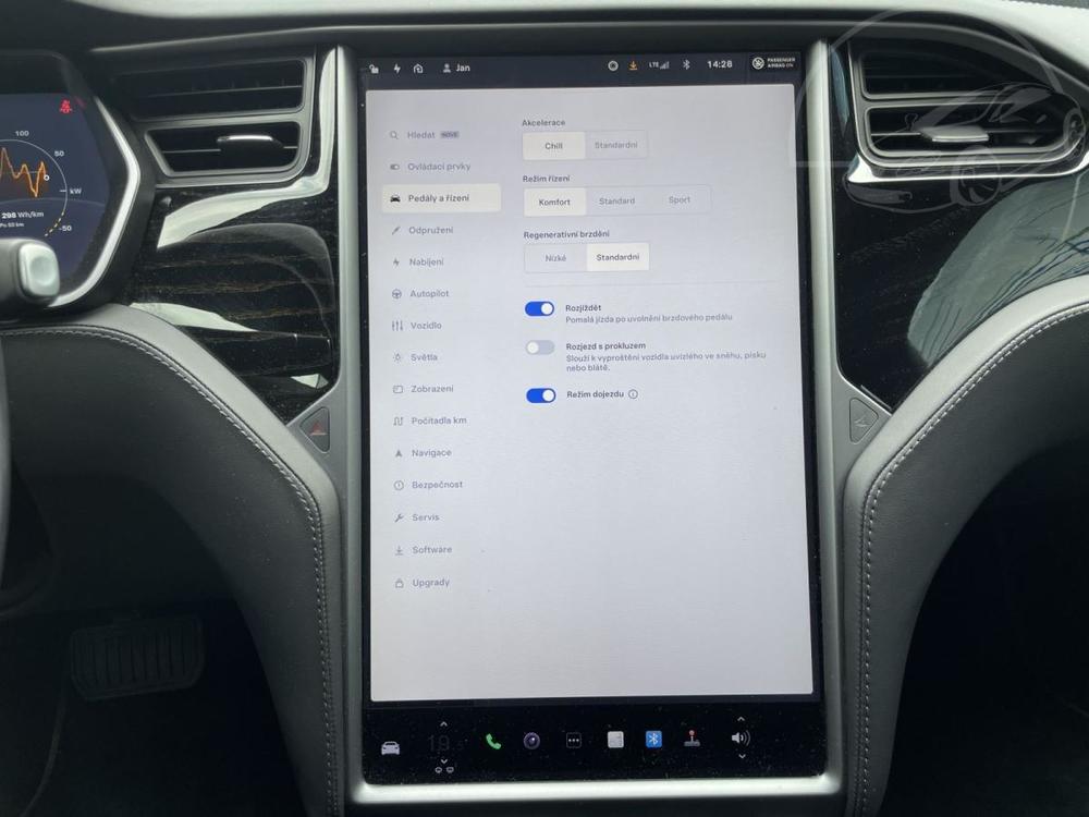 Tesla Model S 75D AWD, Vzduch