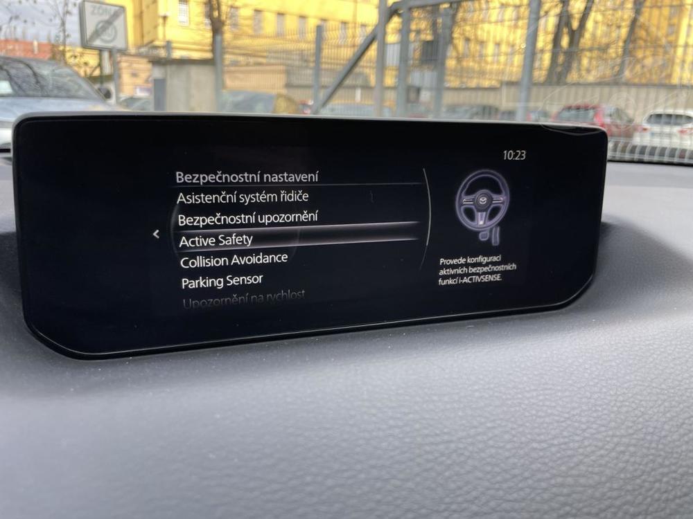 Mazda  e-Skyactiv / HUD