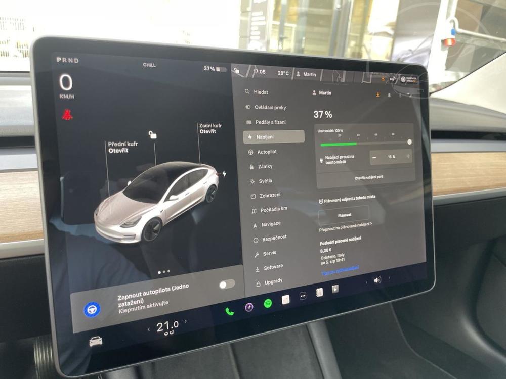 Tesla  Standart Range Plus