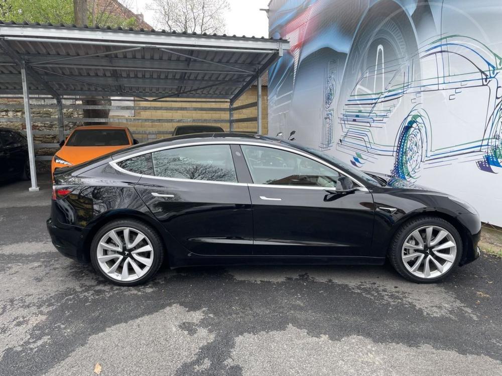 Tesla  Standart Range Plus