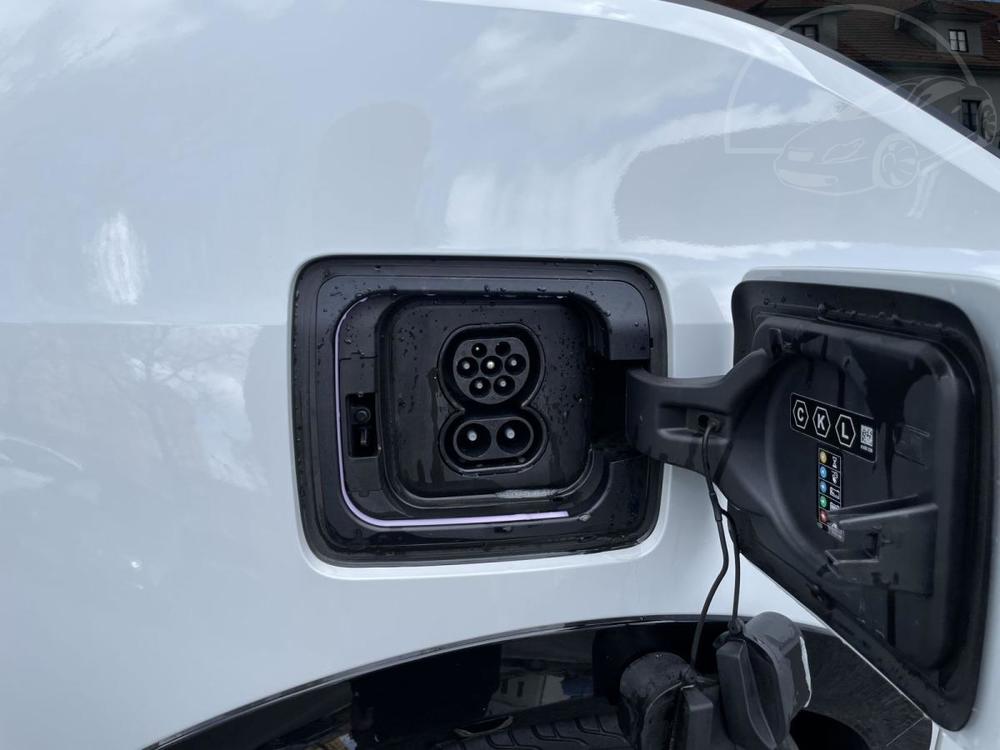 BMW i3 i3s 120Ah Pano, ACC, SoH 99%