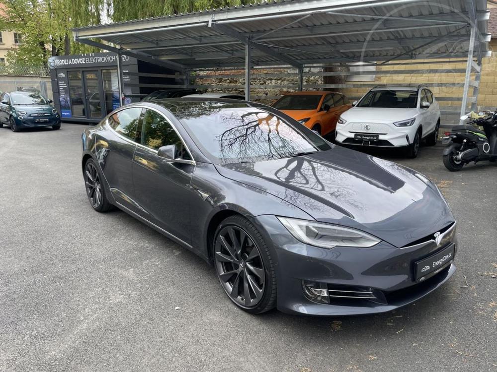 Tesla Model S 75D AWD, Vzduch