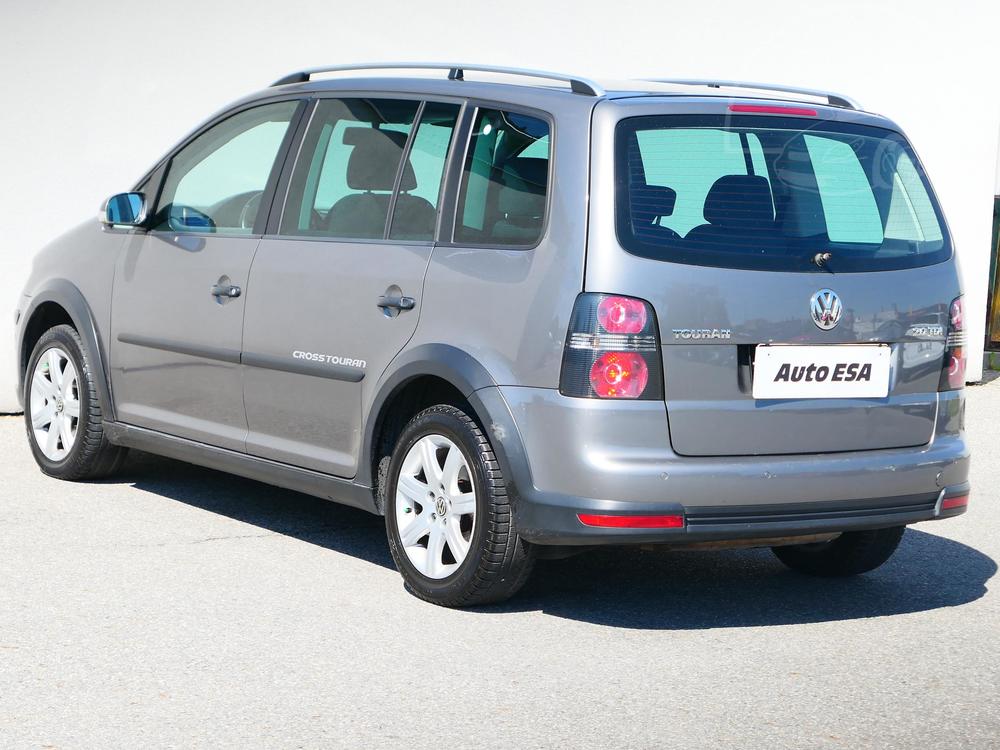 Volkswagen Touran 2.0 TDi Serv.kniha