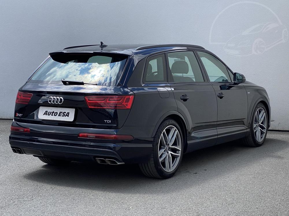 Audi SQ7 4.0 TDi V8 1.maj Serv.kniha