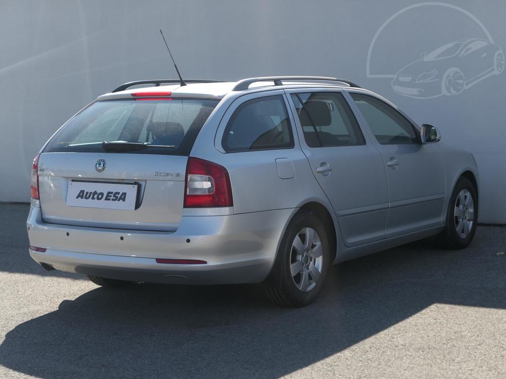 koda Octavia II 1.6 TDi, R