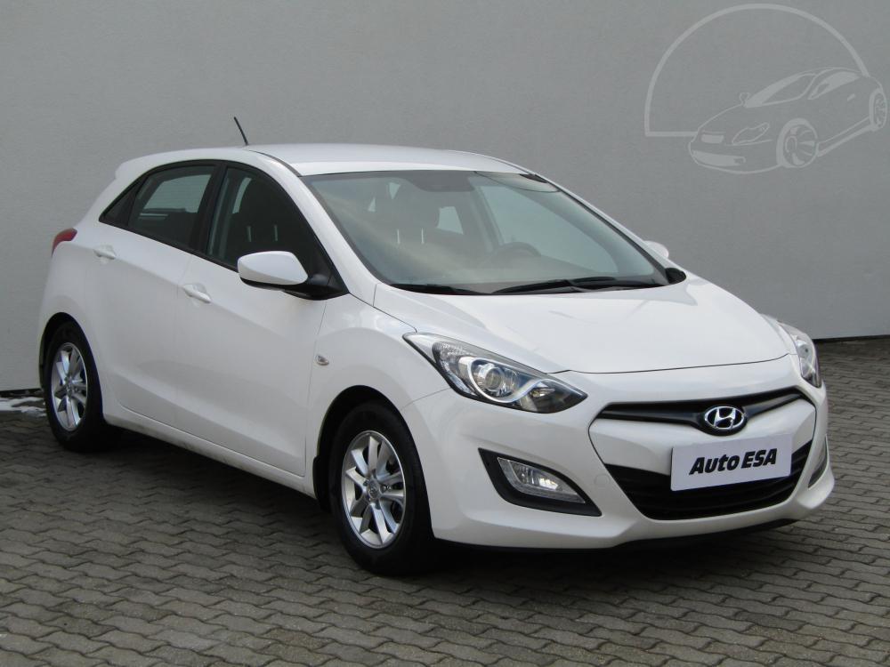 Prodm Hyundai i30 1.4 16 V Serv.kniha