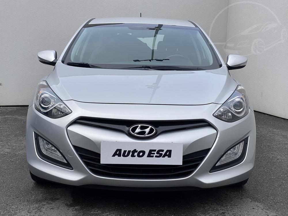 Hyundai i30 1.4 16 V Serv.kniha