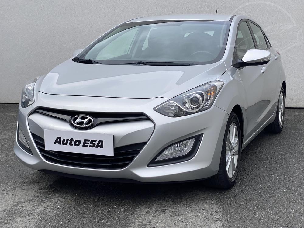 Hyundai i30 1.4 16 V Serv.kniha