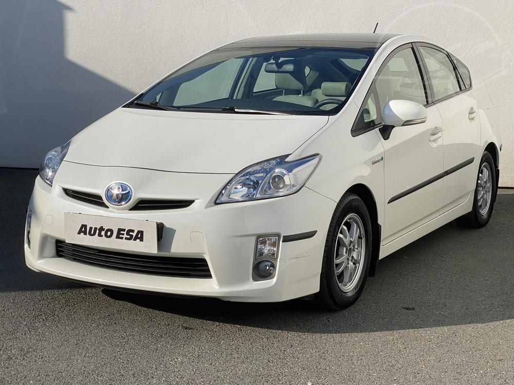 Toyota Prius 1.8 Hybrid, R