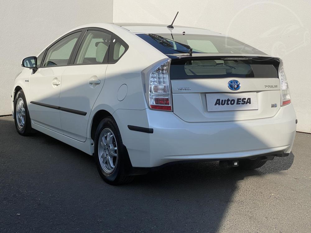 Toyota Prius 1.8 Hybrid, R